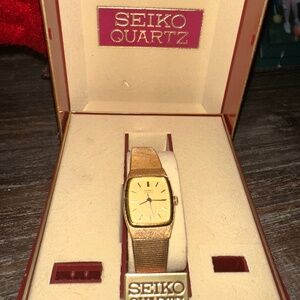 Women Seiko Quartz Watch IOB